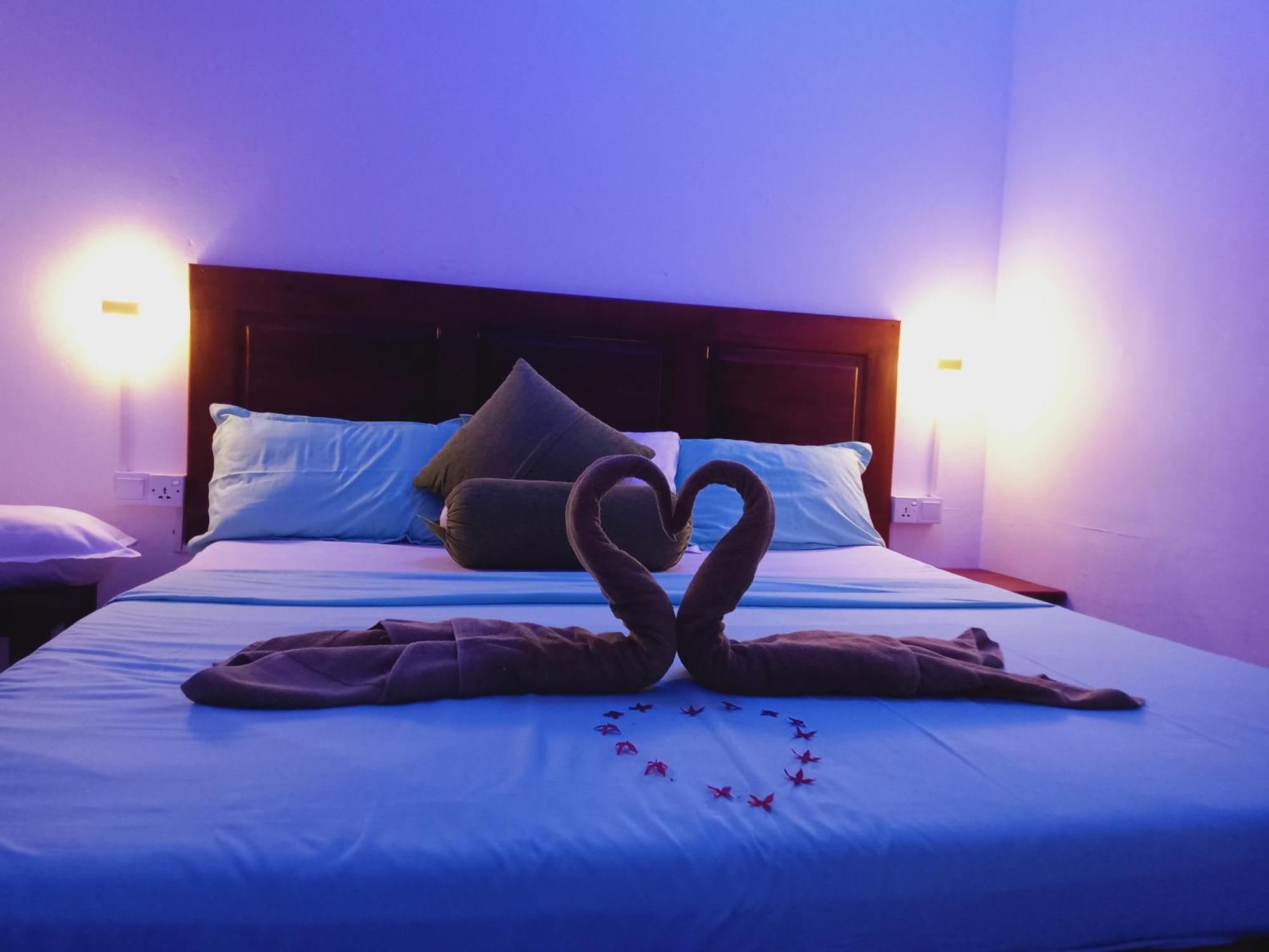 White Villa Hotel トリンコマリー エクステリア 写真