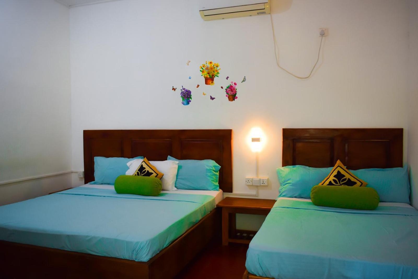 White Villa Hotel トリンコマリー エクステリア 写真